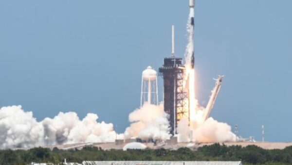 Falcon 9 Starlink Flight from SpaceX Beats the Space Shuttle Pad Record