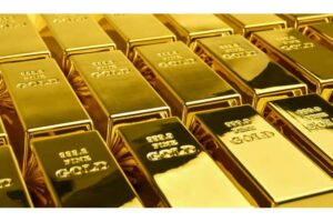 Gold Soars Past $3,200 on Global Market Jitters
