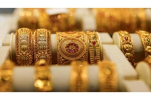Gold Glimmers on Trade Talk Optimism; Platinum Soars to 4-Year High